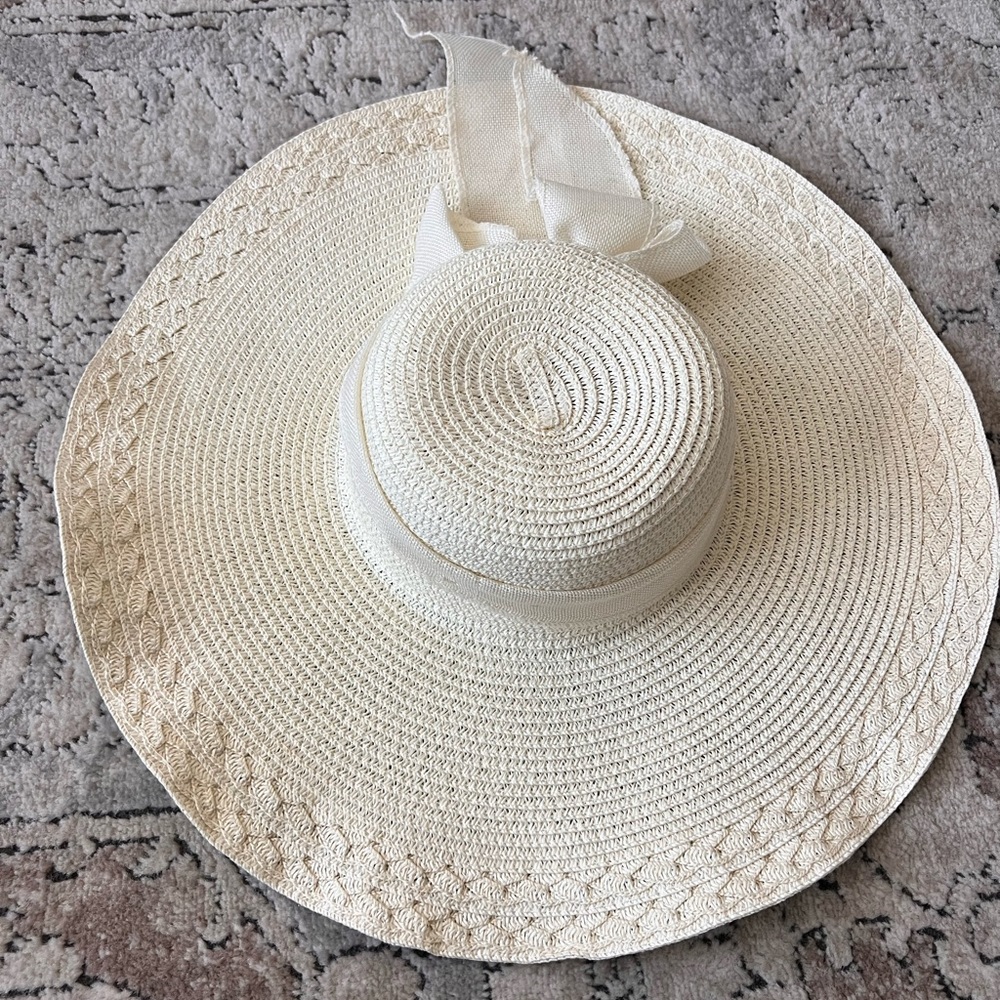 Beach hat